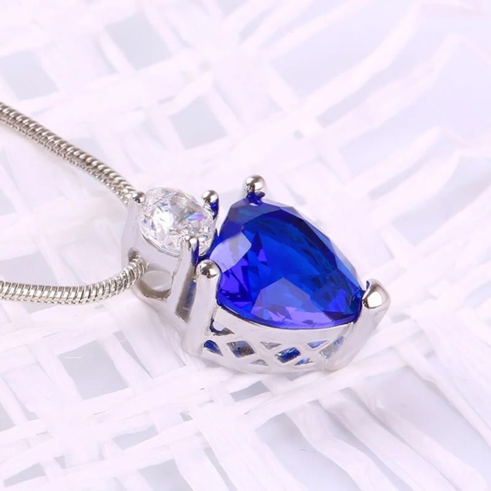 Heart Necklace - Picture 1 of 3